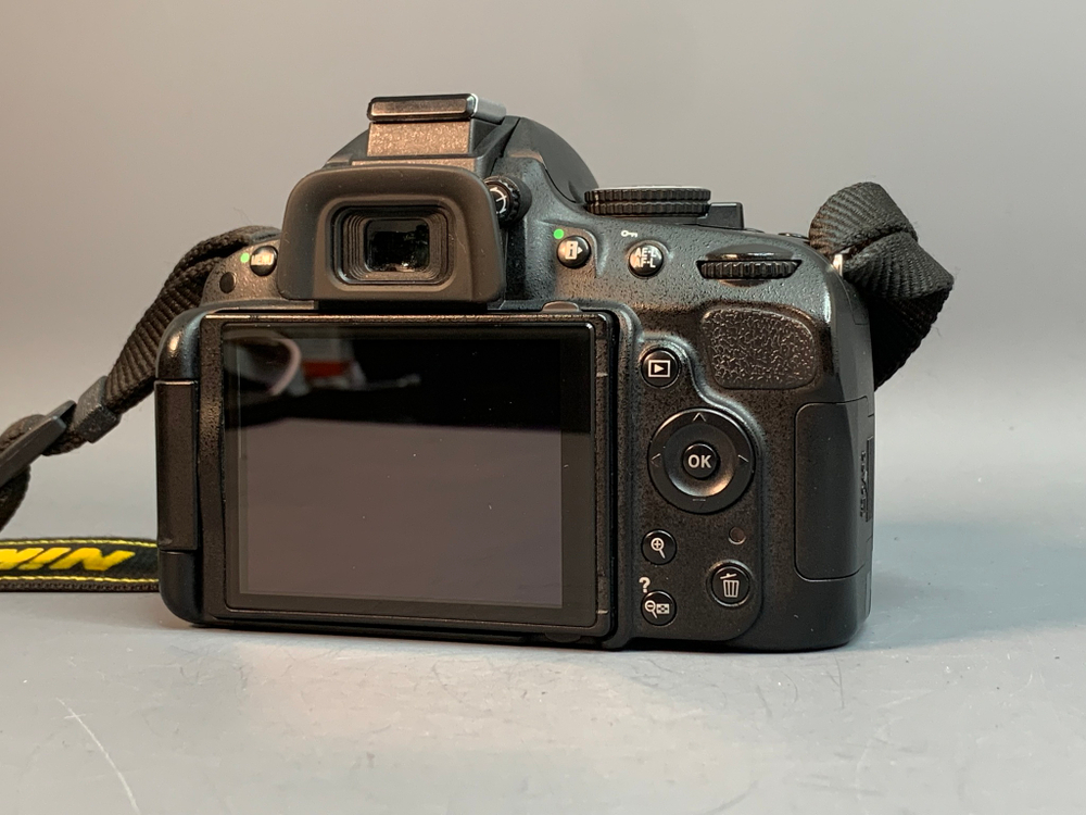 Nikon D5100 Body 38.492 кадров