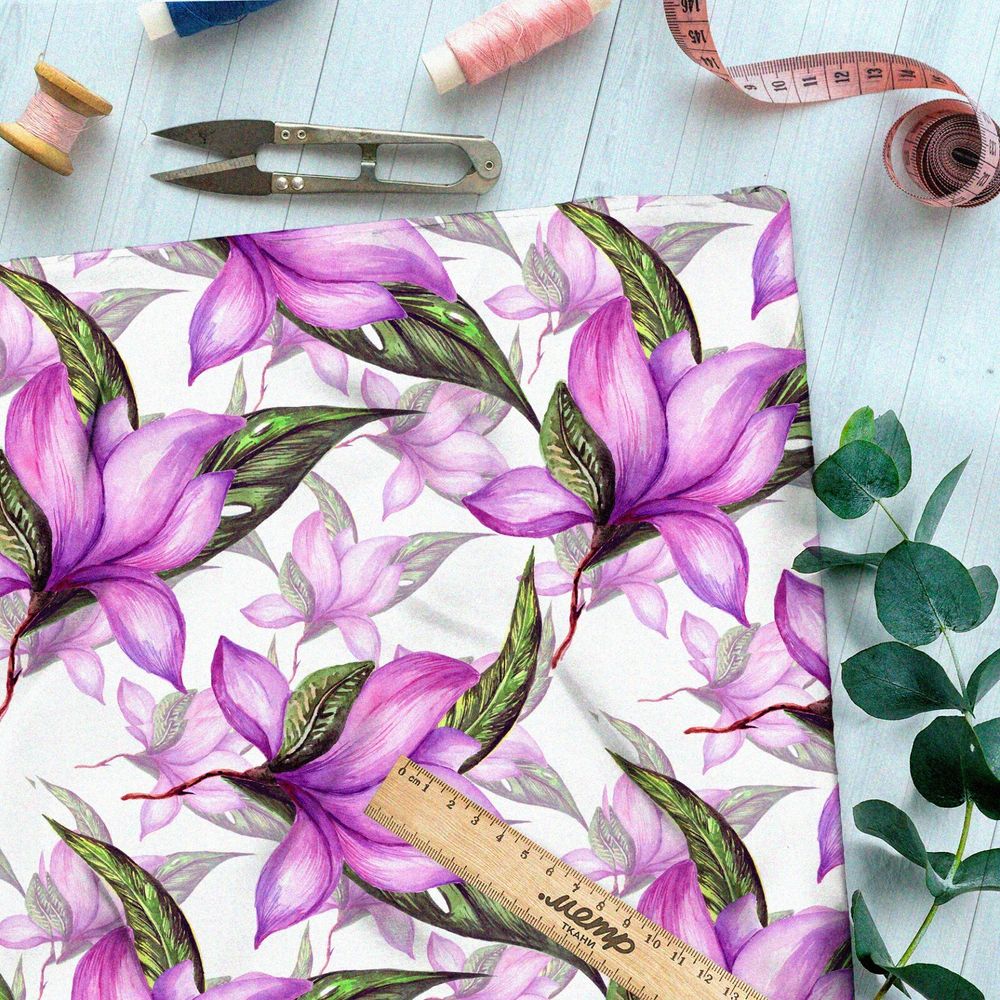 Ткань флис сочные цветы на белом фоне