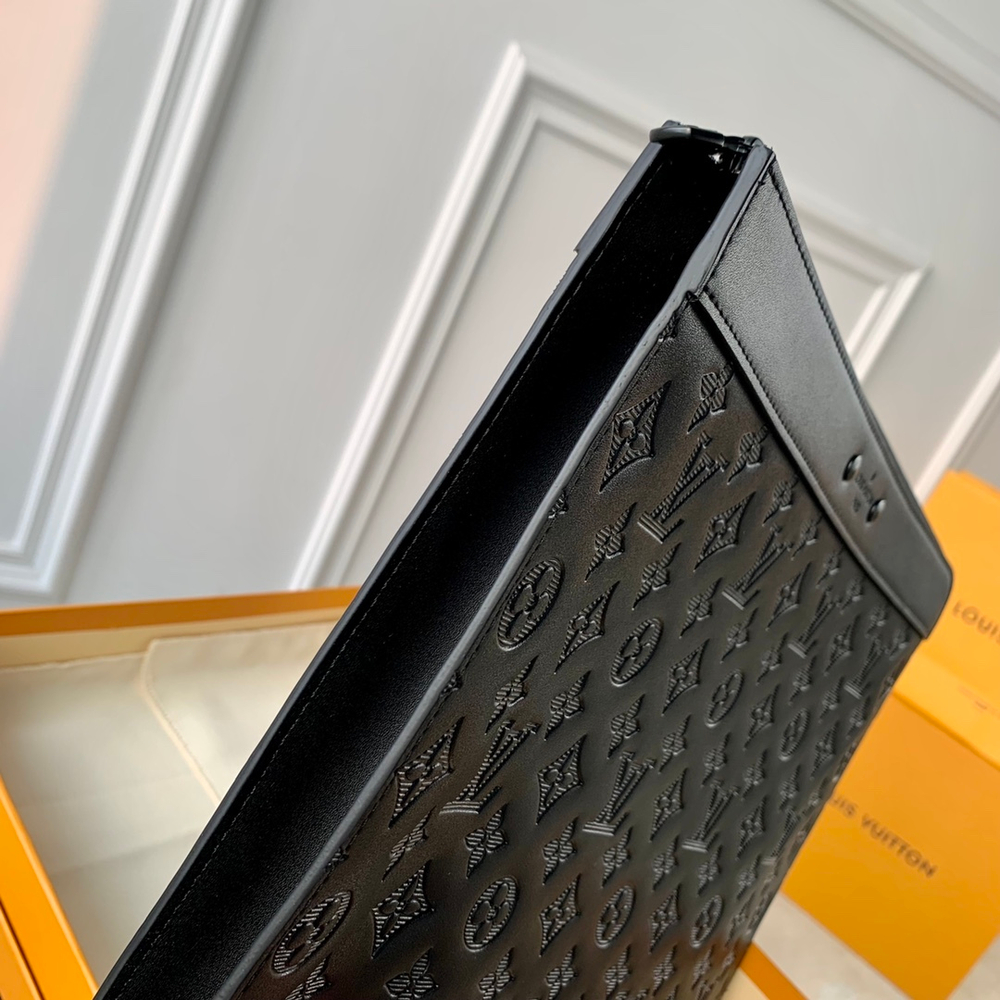 Louis Vuitton Pochette Jour