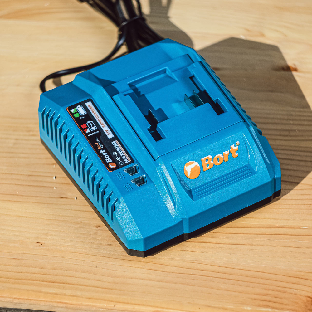 Дрель-шуруповерт аккумуляторная ударная BORT BAB-21U (2x4Ач+ЗУ)