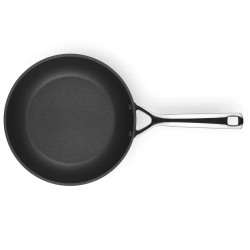 Le Creuset - Сковорода с антипригарным покрытием PRO глубиной 24см. / артикул   51101240010002  / GTIN 630870272995