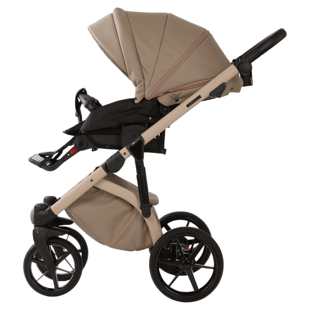 Детская универсальная коляска Adamex PRO Natura - CN-4-Cappuccino (Бежевая экокожа)