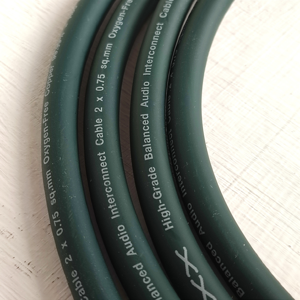 DAXX R86 Фоно кабель с медными жилами 2x0.75mm2 уровня High Grade, D=9mm / Цанговый разъём