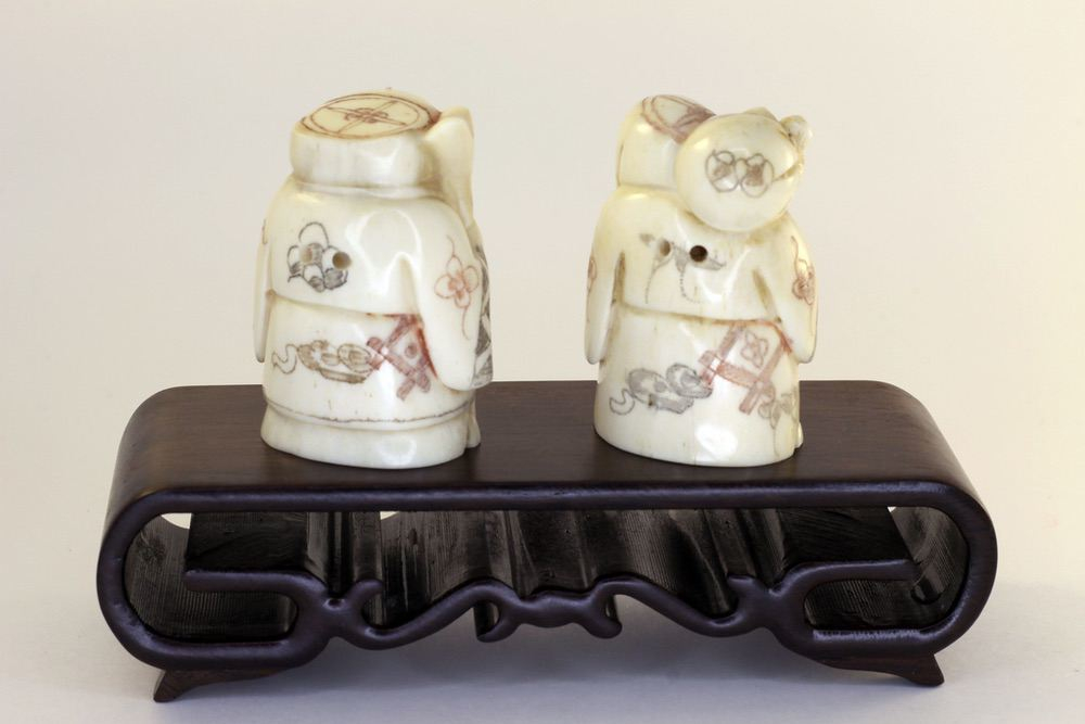 Сет нэцкэ Дзюродзин и Фукурокудзю на подставке