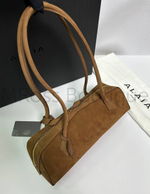 Женская сумка Alaia Le Teckel Medium коричневого цвета