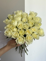 Букет из белой розы (40см) 25 шт под ленту