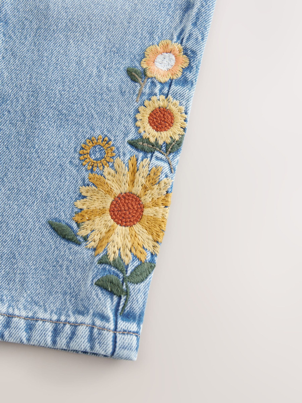 Джинсы с вышивкой для девочки Next E49-514, Голубой