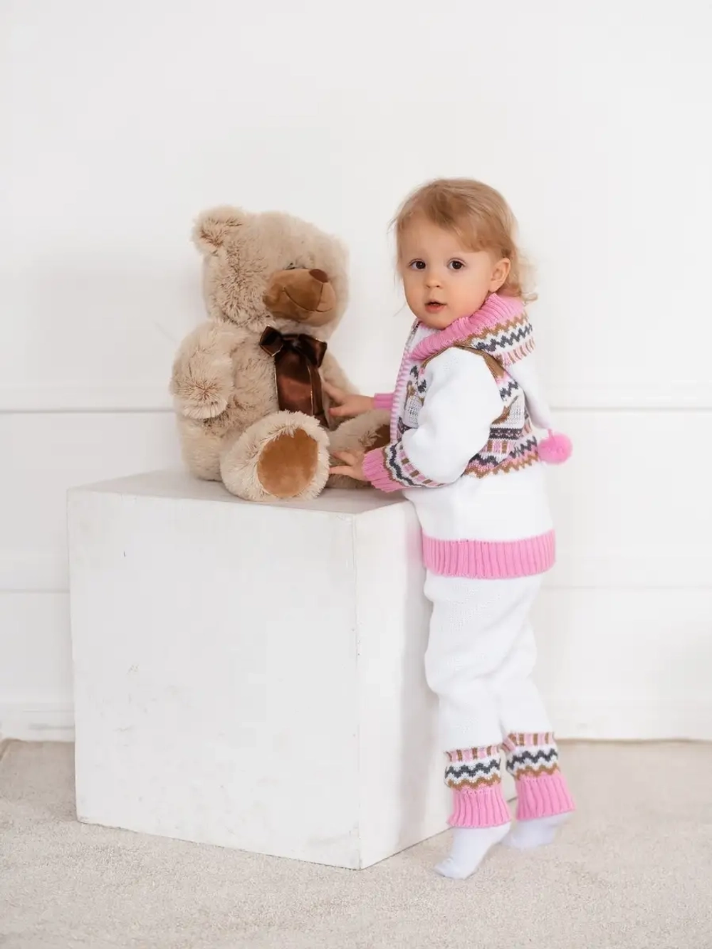 Костюм вязаный для малышей для новорожденных "Мишки"