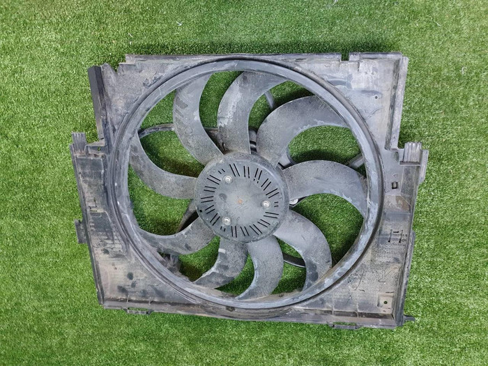 Диффузор с вентилятором BMW 3er F30, F31, F80 (2011-2020)