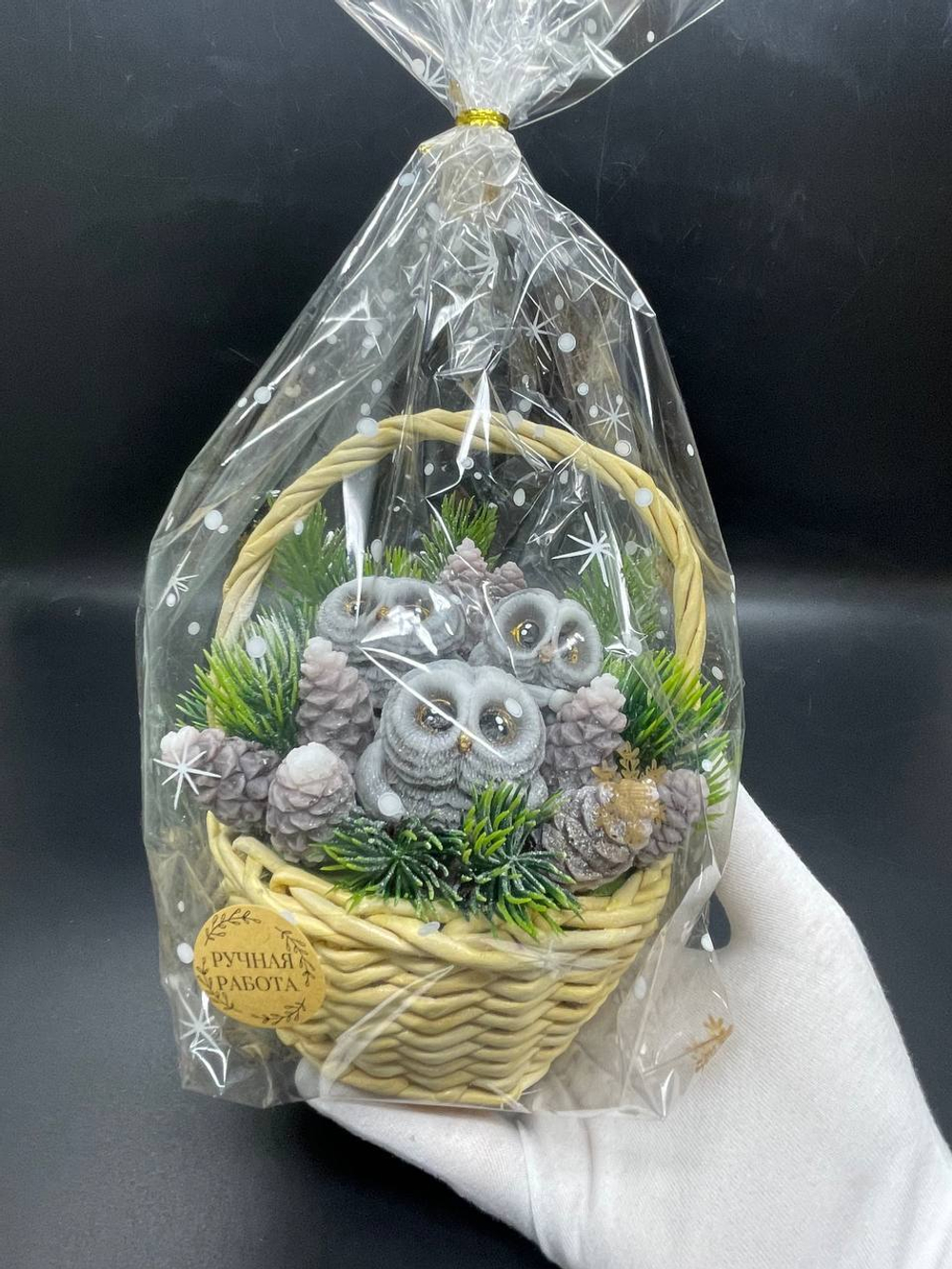 Ароматическое мыло совы и шишки в плетеной корзинке