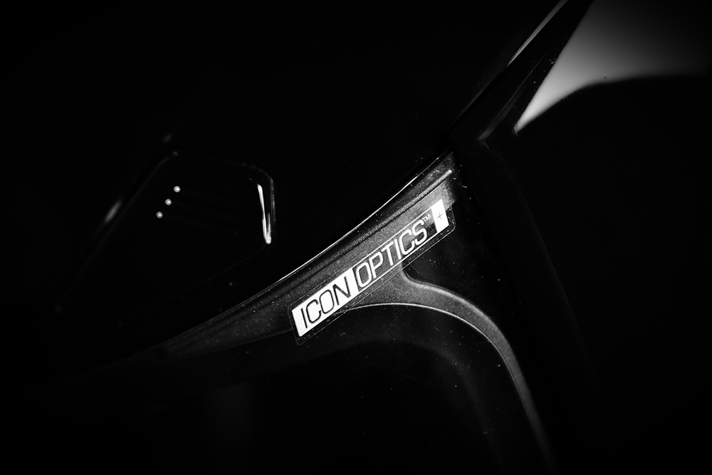 Icon Airframe Pro Gloss