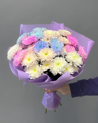 Букет из цветных хризантем
