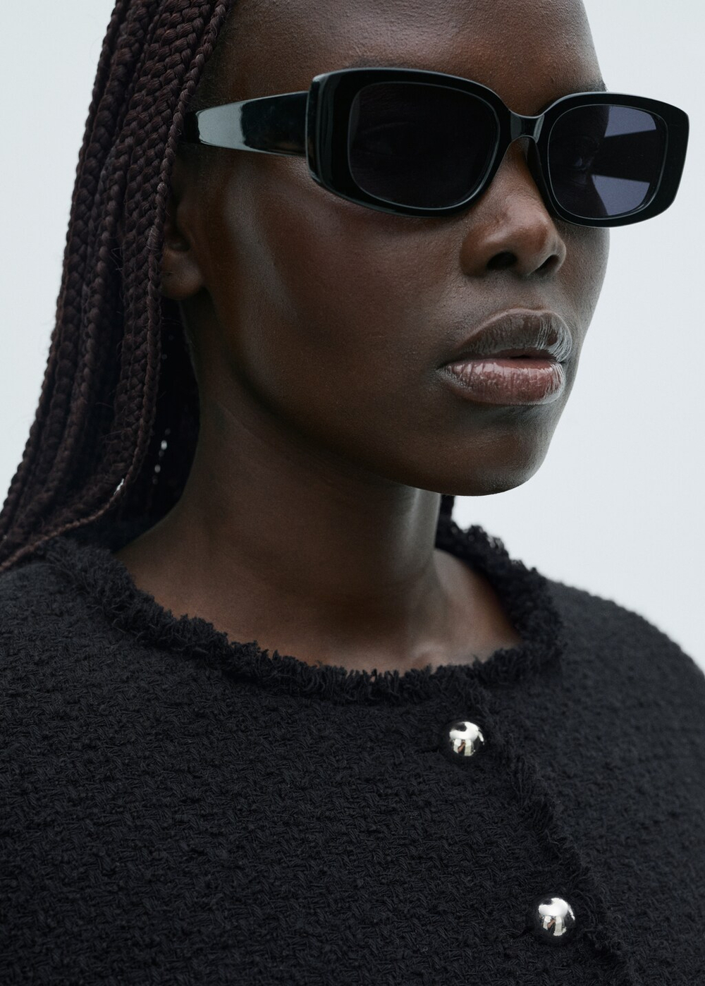 Куртка из твида с пуговицами-стразами