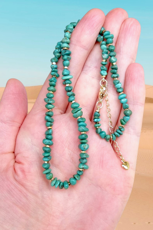 Бусы из натуральной бирюзы, позолоченный замок с цепочкой