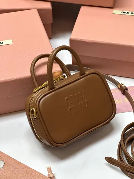 Мини сумка MIU MIU из натуральной кожи в коричневом цвете