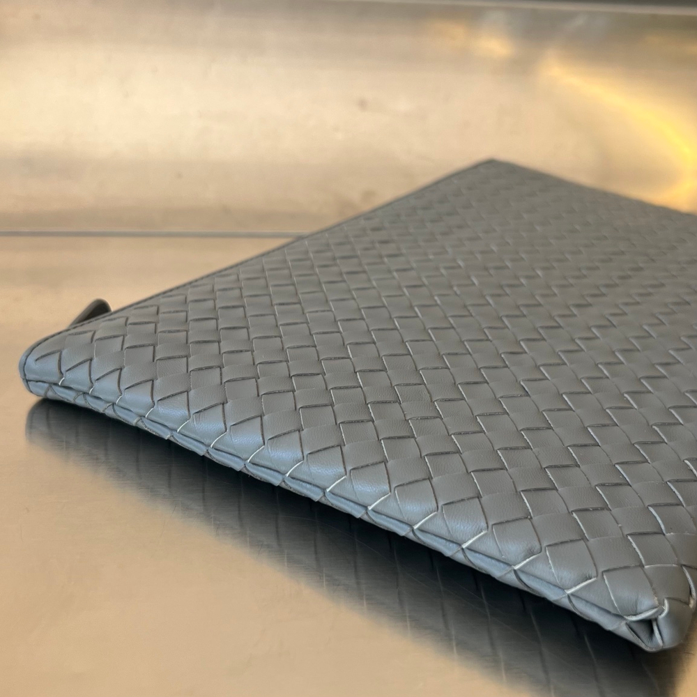 Bottega Veneta Pouch 30 cm