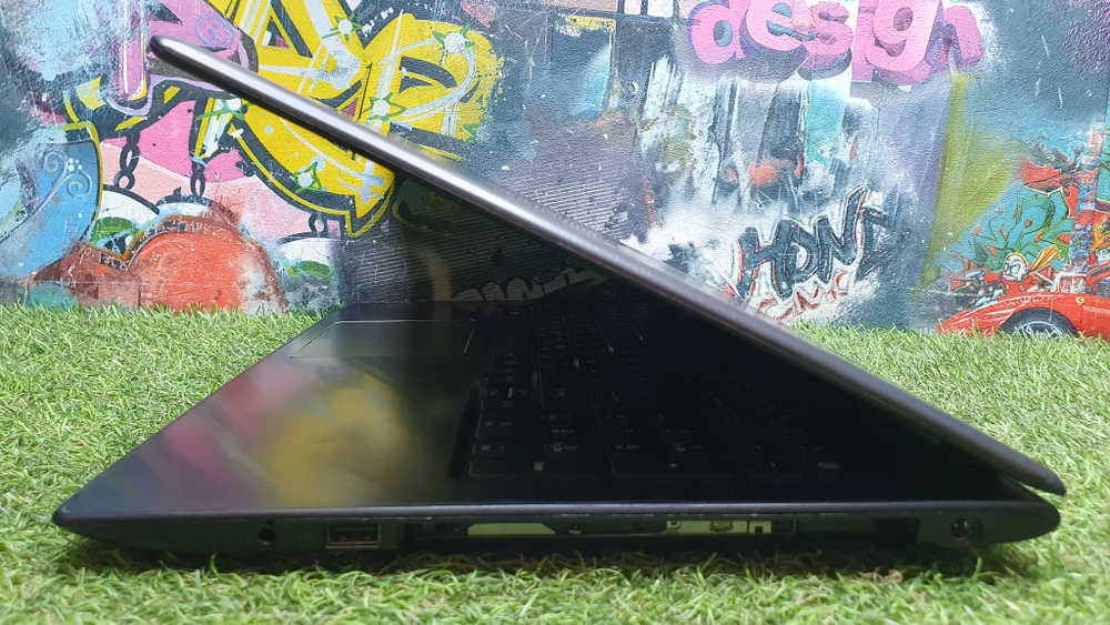 Ноутбук Acer i5-7/8Gb/GTX 950M 4Gb/FHD