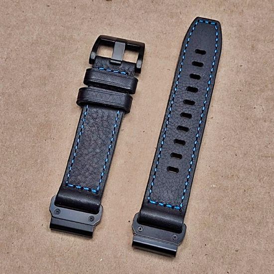 Ремешок натуральная кожа 20 мм для Garmin Fenix 7S, Fenix 6S, Fenix 5S, Instinct 2S, Epix Pro Gen 2 (42 mm) быстросъемный QuickFit (Черный, синяя строчка)