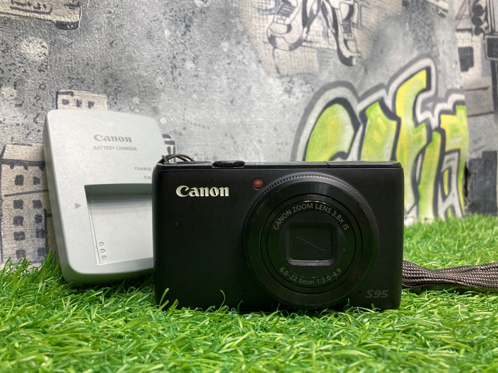 Canon PowerShot S95