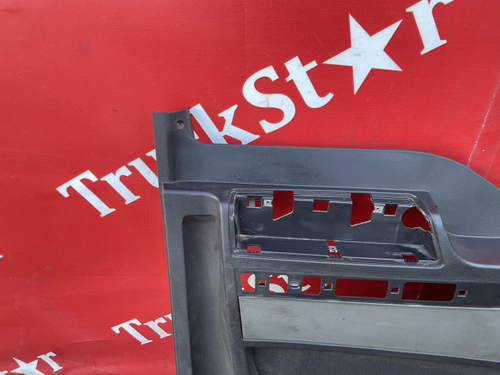 Обшивка двери левая