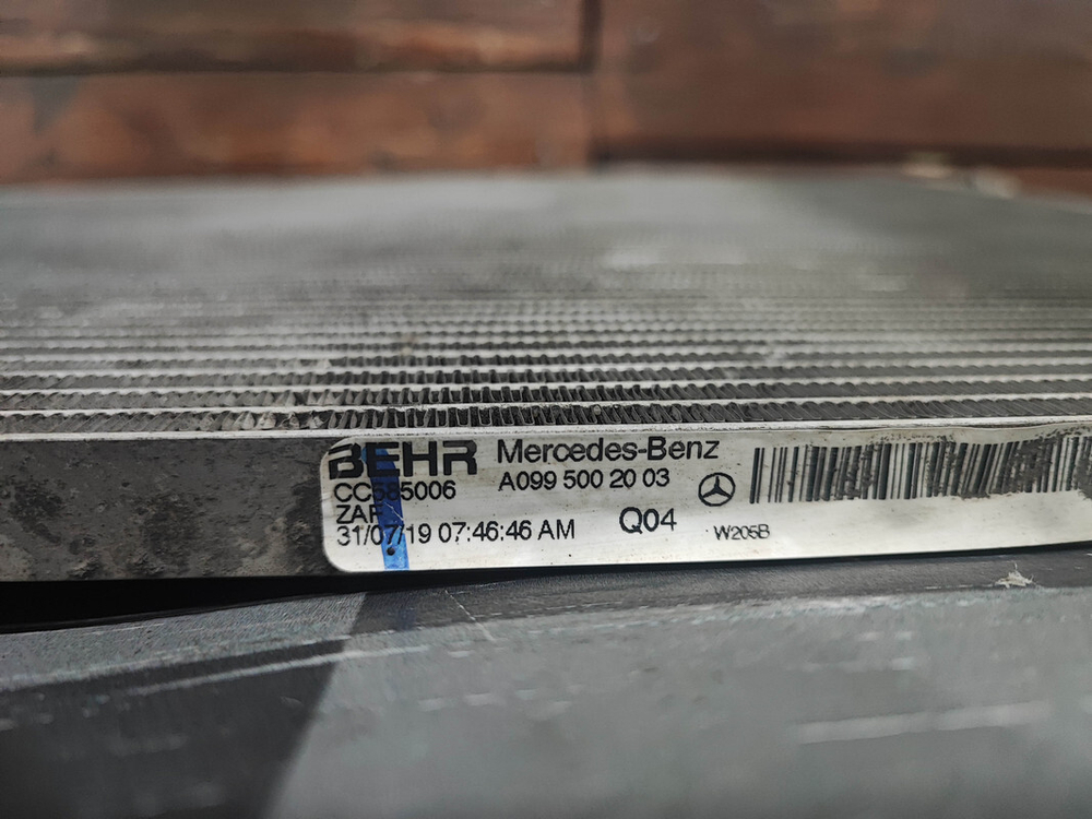 Радиатор дополнительный MB C-Class (W205) 14-23 Б/У Оригинал A0995002003