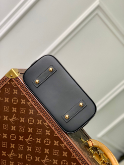 Louis Vuitton Alma BB