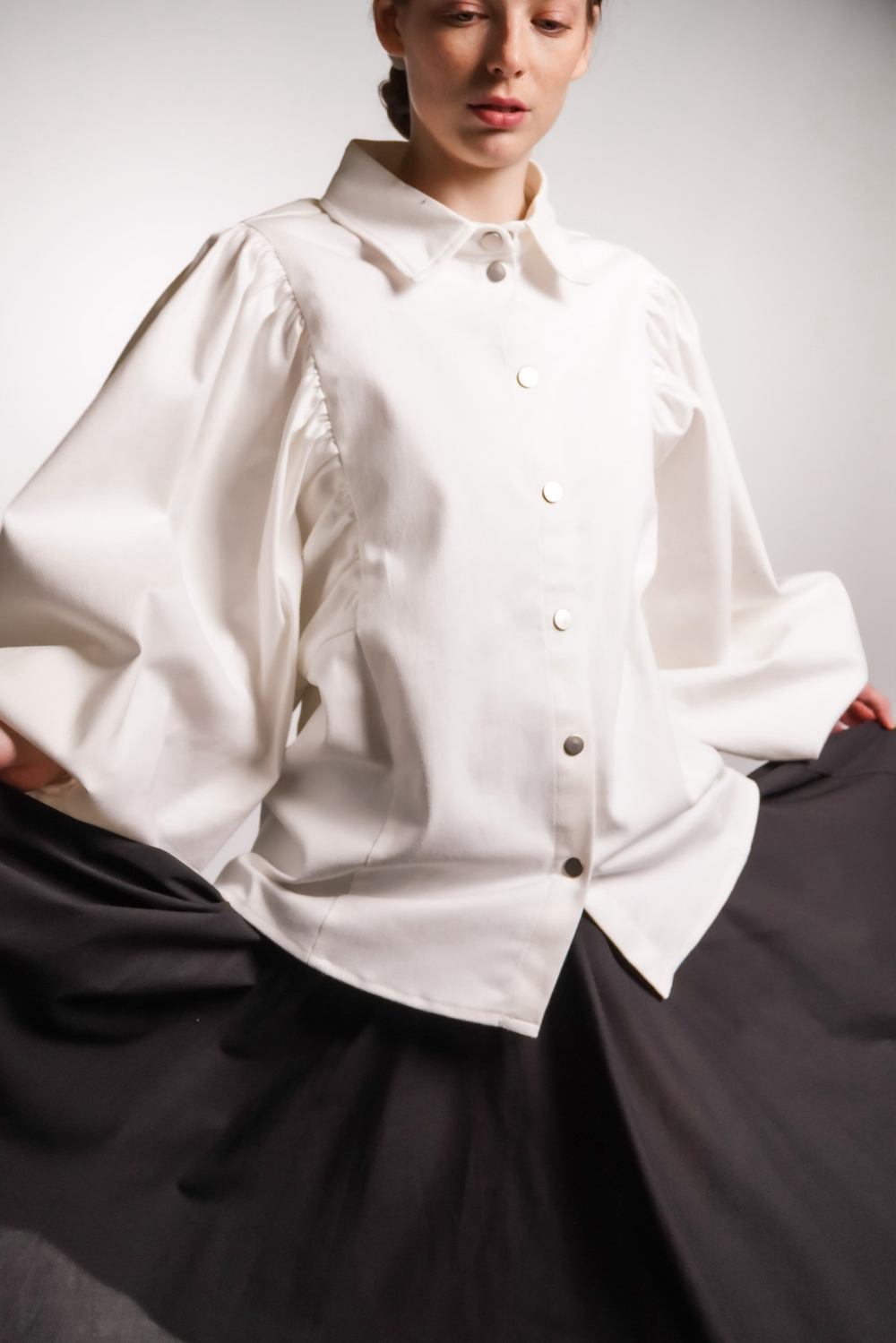 Юбка асимметричная однослойная из черного батиста