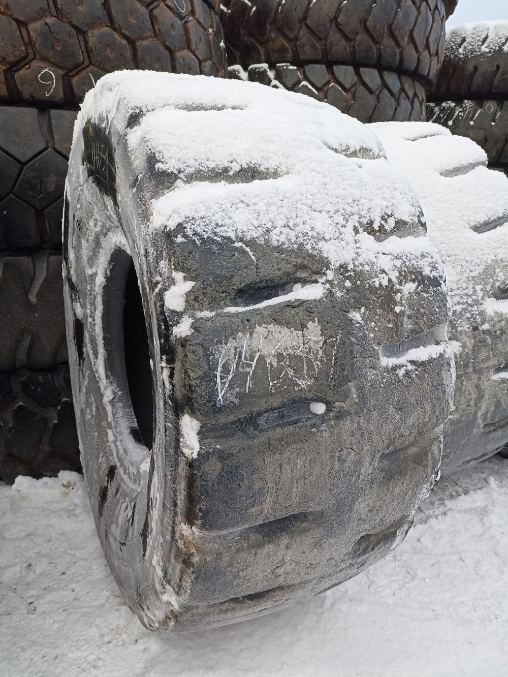 35/65R33 Bridgestone VSDL шина б/у