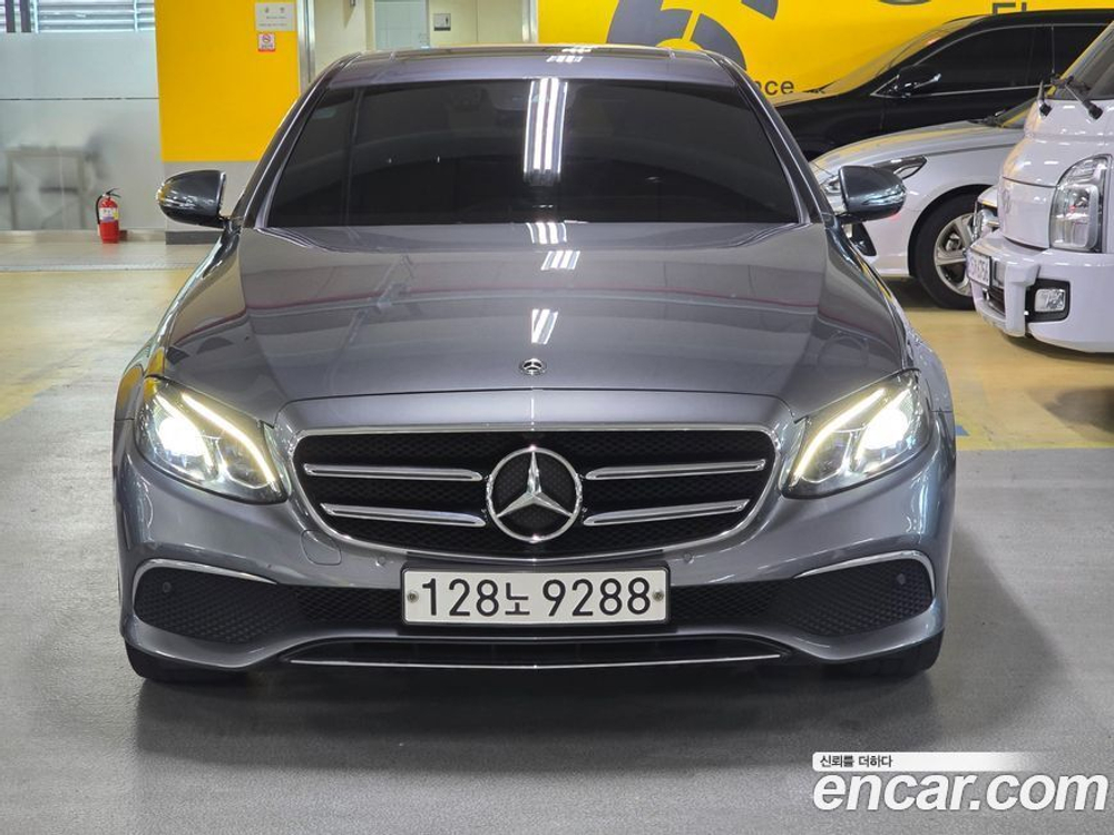 Mercedes-Benz E-Class W213 E250 Avangarde (12.2019)