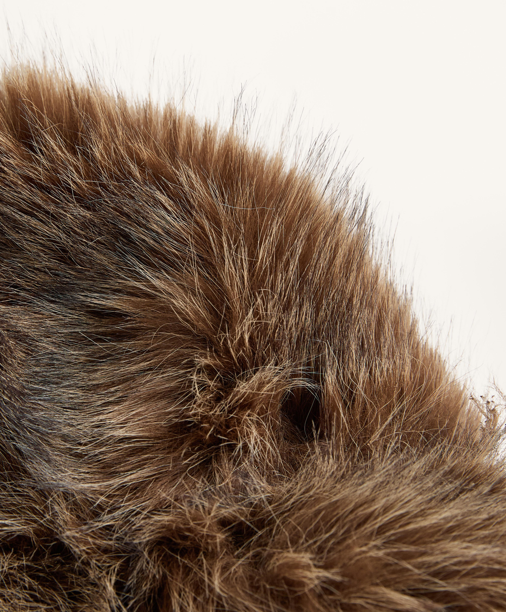 Oysho Шапка-авиатор из искусственного меха, коричневый