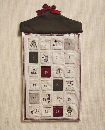 ZARA HOME РОЖДЕСТВЕНСКИЙ ВЫШИТЫЙ АДВЕНТ-КАЛЕНДАРЬ, РАЗНОЦВЕТНЫЙ
