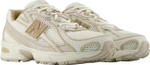 Кроссовки New Balance 740 бежевый