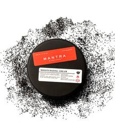 Увлажняющий крем-баттер для тела Mantra, Woody Village