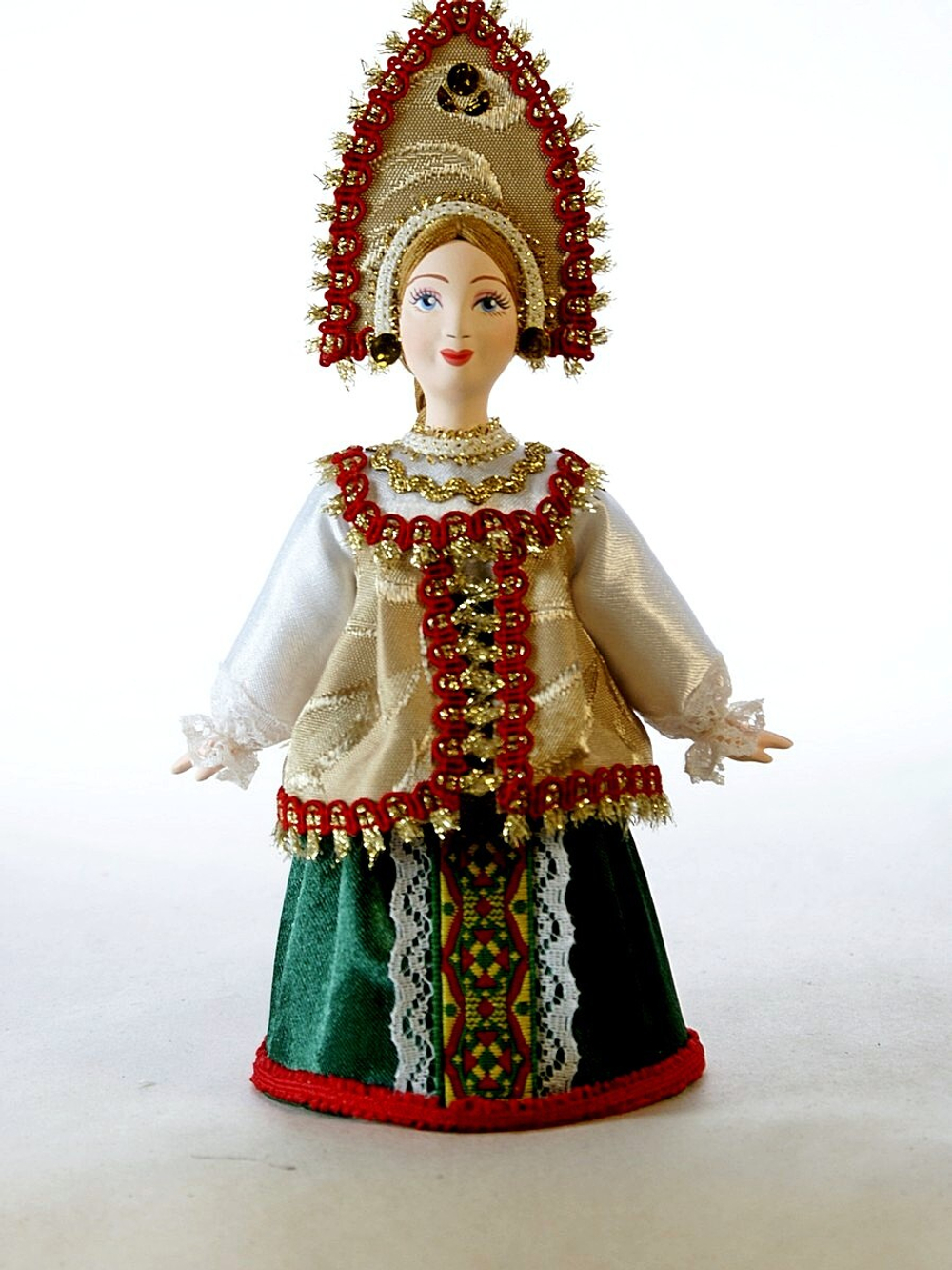 Кукла коллекционная в русском девичьем костюме
