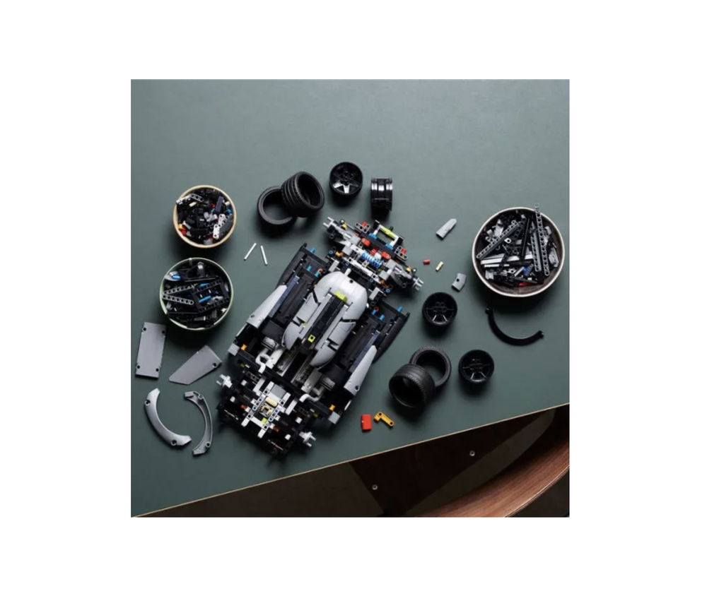 LEGO Technic PEUGEOT 9X8 24H Le Mans Hybrid Hypercar