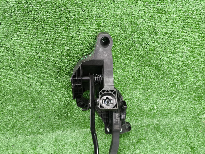 Педаль Omoda C5 (2022-н.в.)