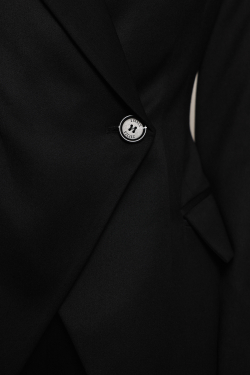 Жакет приталенный черный