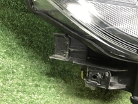 Фара правая Subaru Forester 5 SK (18-21) LED