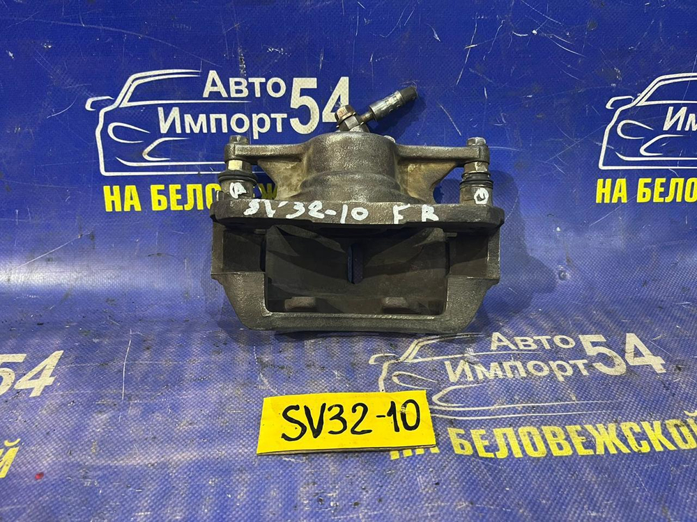 Суппорт тормозной передний правый TOYOTA CAMRY 1992