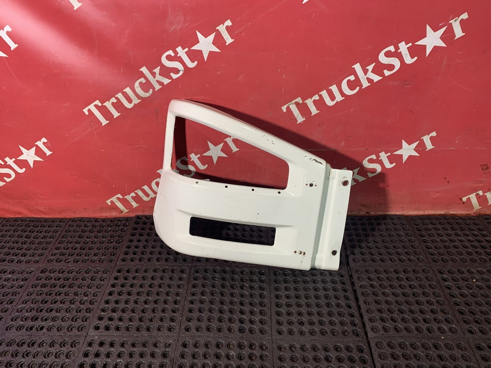 Угол бампера правый 2023г.