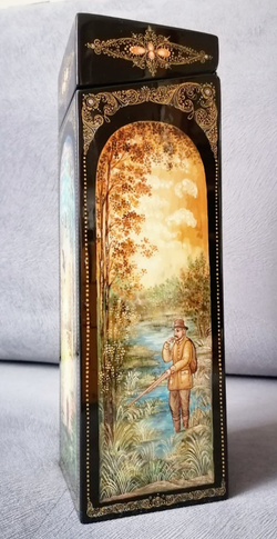 Подарочный футляр  под бутылку с полной росписью "Охота". (Палех)