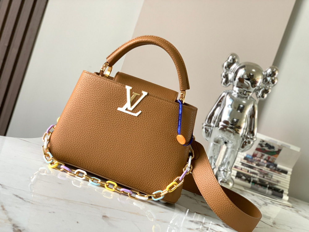 Louis Vuitton Capucines BB