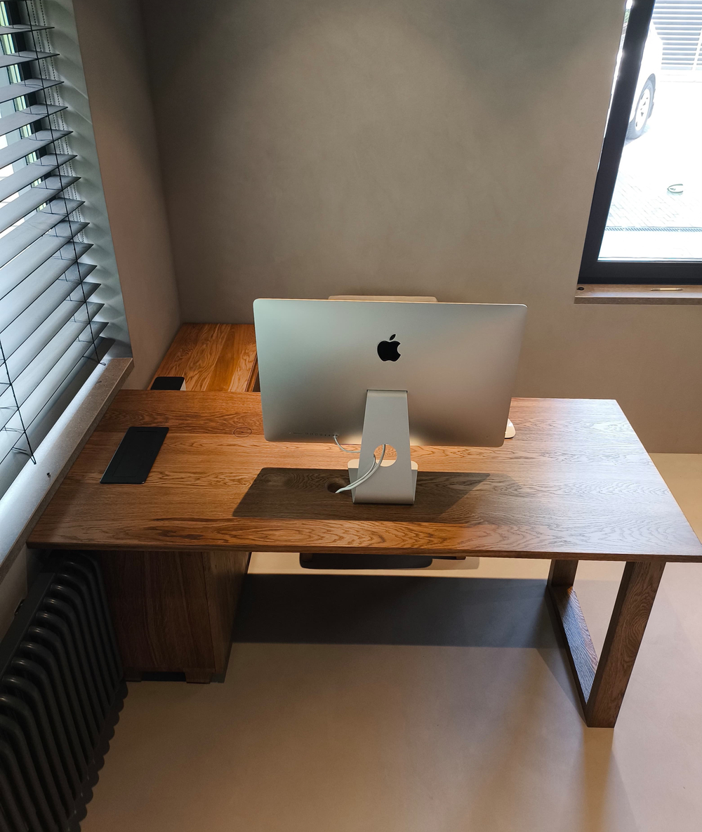 Стол для кабинета