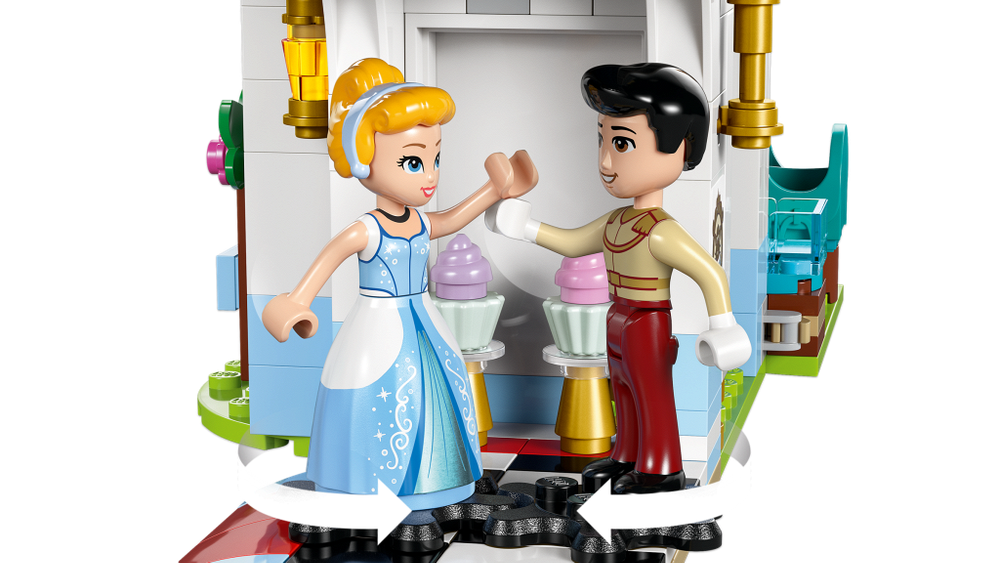 LEGO Disney 43275 «Замок Золушки и конная карета» — сказка Дисней у вас дома