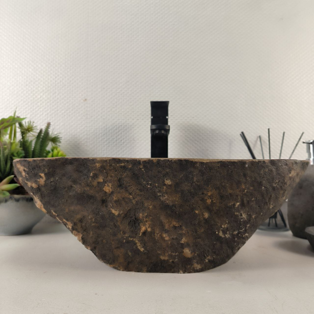 Раковина из речного камня RS-65117 48*35*15 0856