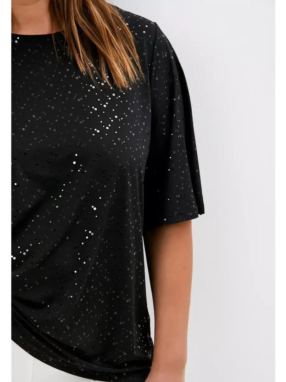 Блузка с пайетками