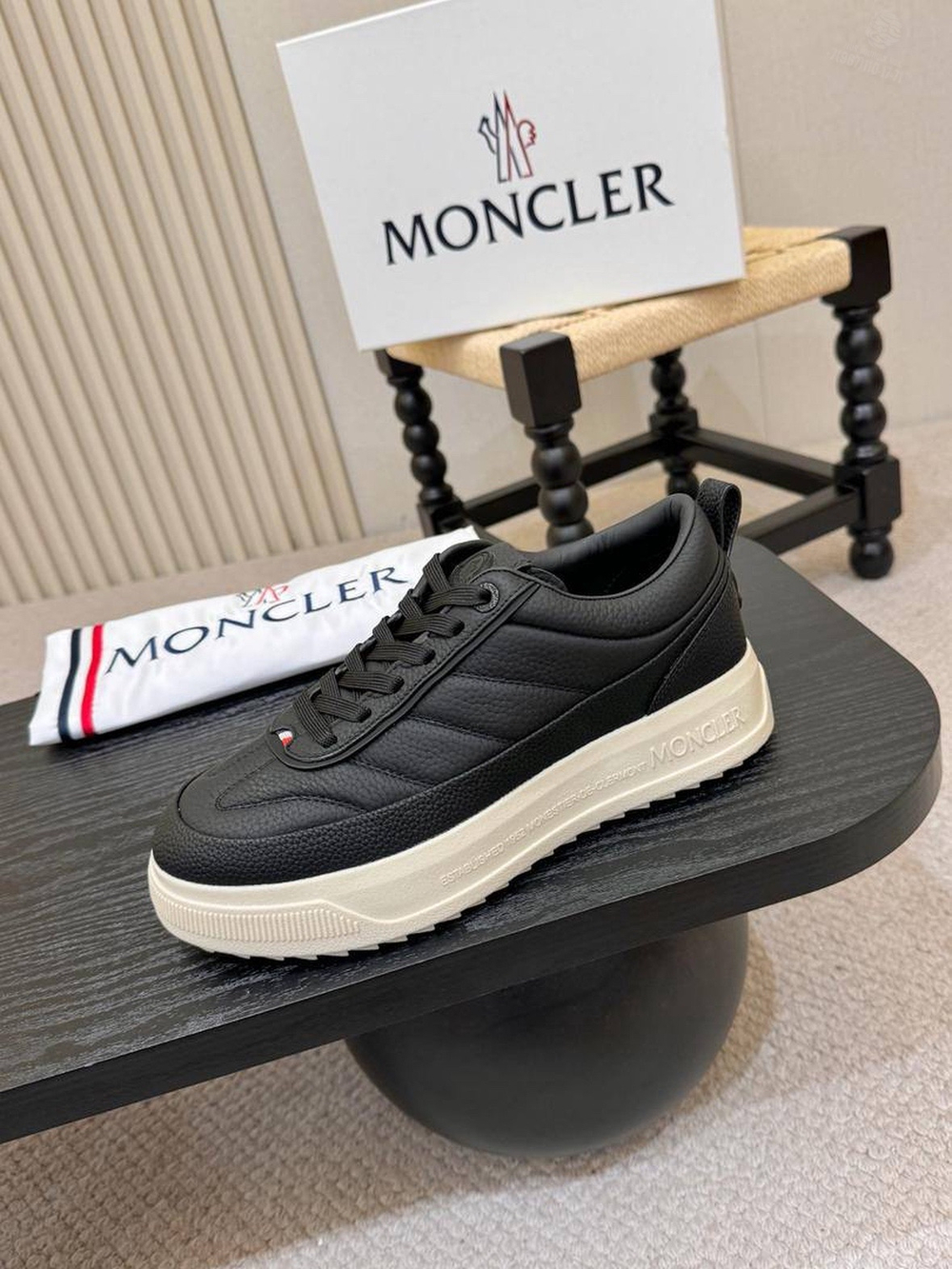 Кроссовки Moncler