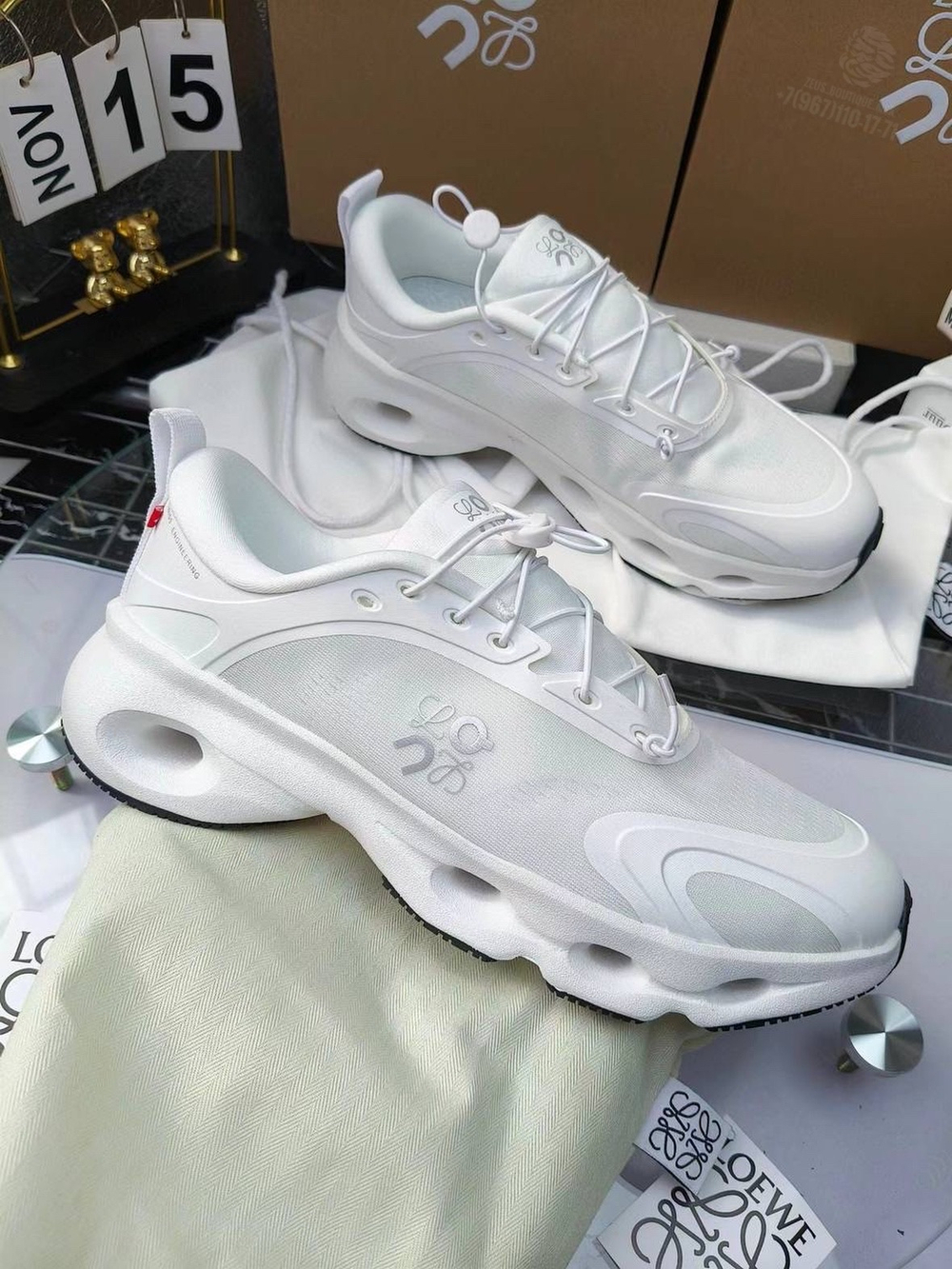 Кроссовки On Running x Loewe Cloudsolo