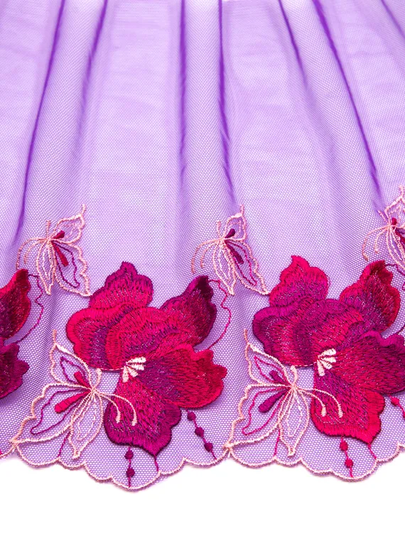 05-145 Вышивка на неэл. сетке 21 см, фуксия (правая)