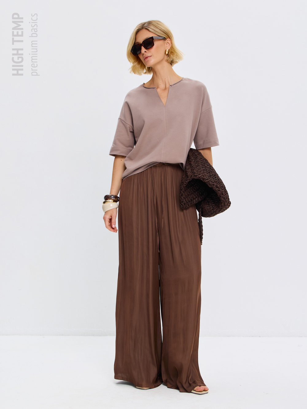 Плотная футболка из футера 2-нитки с V-вырезом HIGH TEMP